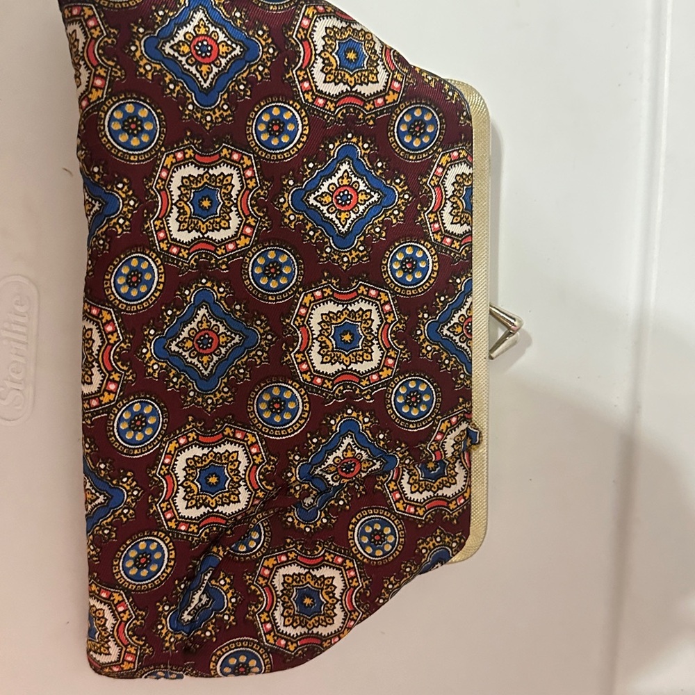 Patterned Clutch with Geometric Design